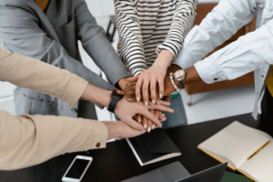 curso bonificado sensibilizacion LGTBI+ formación recursos humanos adelantta