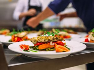 Normativa de Control de Alérgenos y Etiquetado en la Industria, la Restauración y Cocinas Centrales