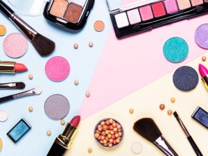 PRL en empresas de perfumería y cosmetica y primeros auxilios