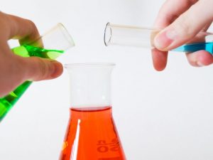 PRL en empresas quimicas y primeros auxilios